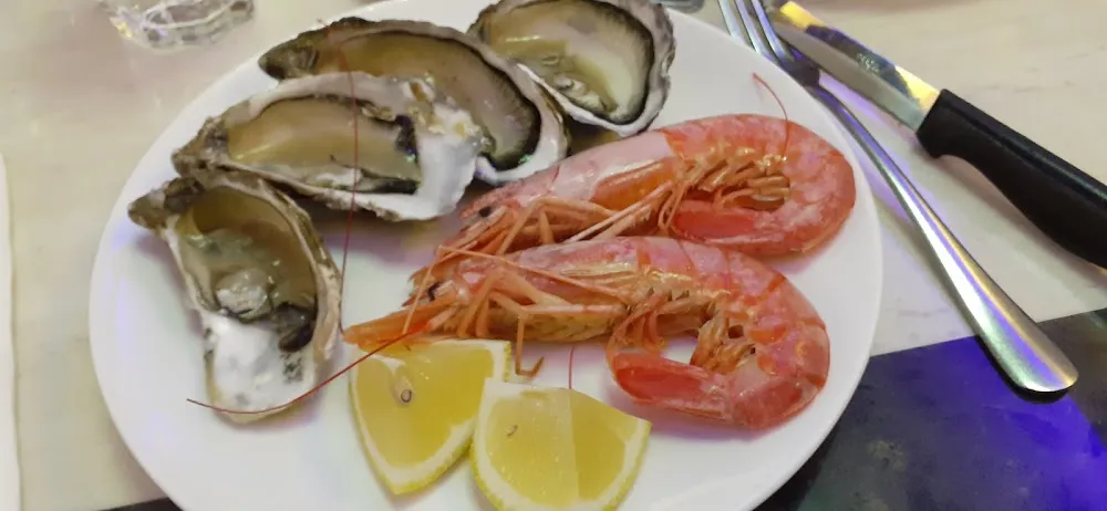 Huîtres Et Grosses Crevettes